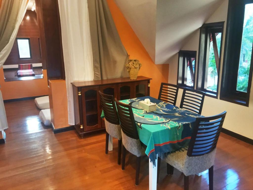 Villa Chaya Khao Lak Bagian luar foto
