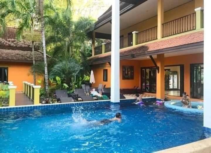 Villa Chaya Khao Lak Bagian luar foto