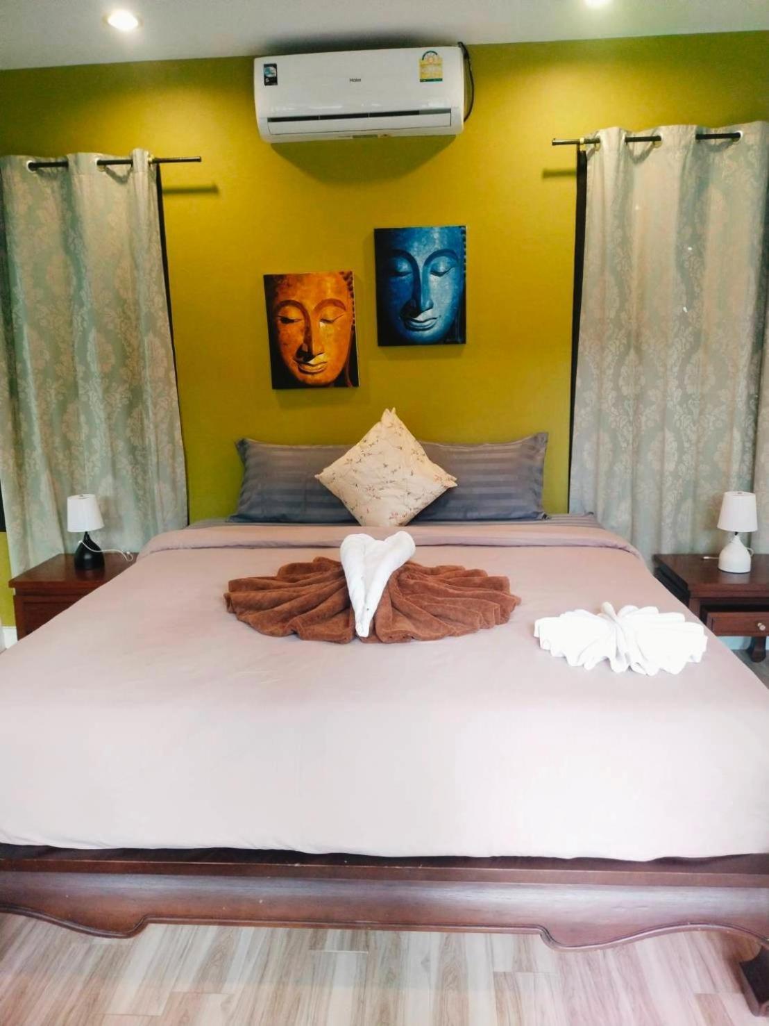 Villa Chaya Khao Lak Bagian luar foto