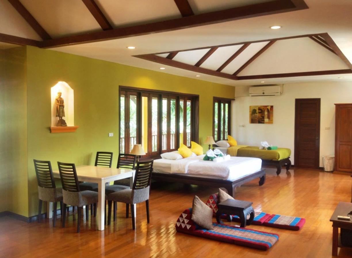 Villa Chaya Khao Lak Bagian luar foto